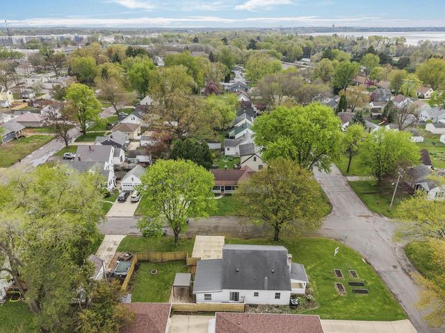 1502 Farragut Street, Madison, WI 53704