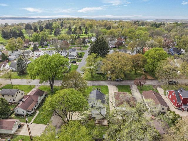 1502 Farragut Street, Madison, WI 53704