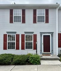 556 DOWNINGTON CT, Harrisburg, PA 17112