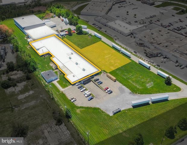 738 W CYPRESS ST, Kennett Square, PA 19348