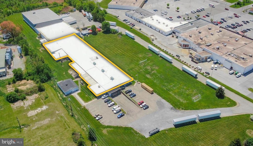 738 W CYPRESS ST, Kennett Square, PA 19348