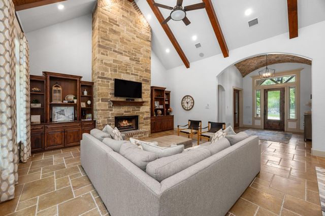 2734 Forest View, Richmond, TX 77406