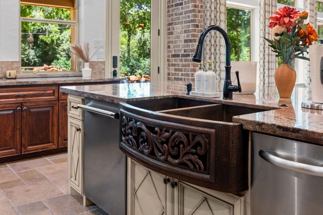 2734 Forest View, Richmond, TX 77406