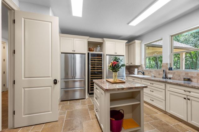 2734 Forest View, Richmond, TX 77406