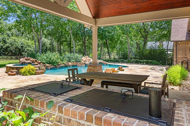 2734 Forest View, Richmond, TX 77406