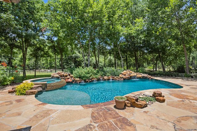 2734 Forest View, Richmond, TX 77406