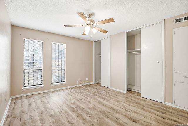 9915 Powhatan Dr Apt J3, San Antonio, TX 78230