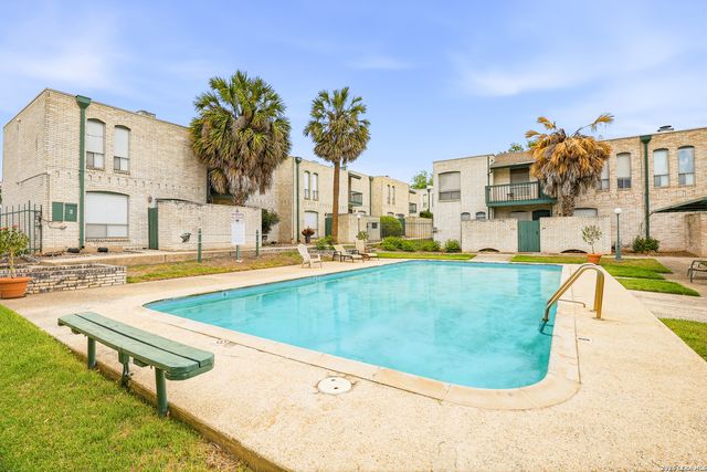 9915 Powhatan Dr Apt J3, San Antonio, TX 78230