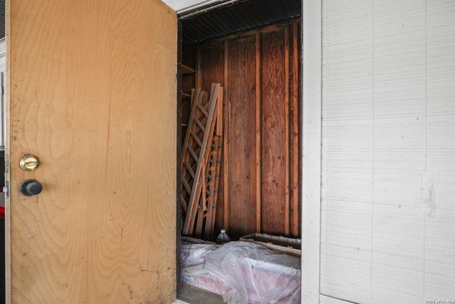 9915 Powhatan Dr Apt J3, San Antonio, TX 78230