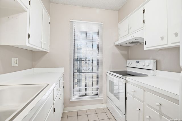 9915 Powhatan Dr Apt J3, San Antonio, TX 78230