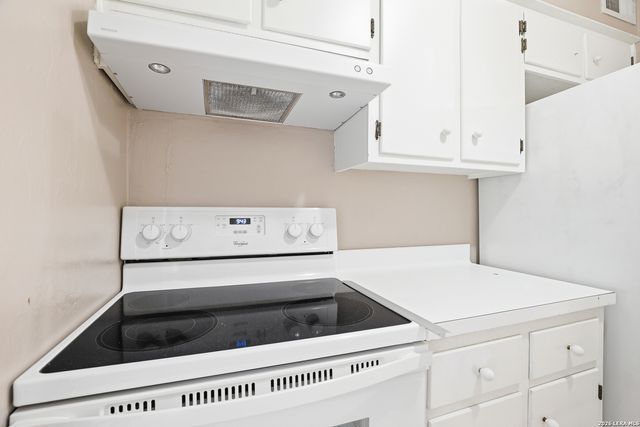 9915 Powhatan Dr Apt J3, San Antonio, TX 78230