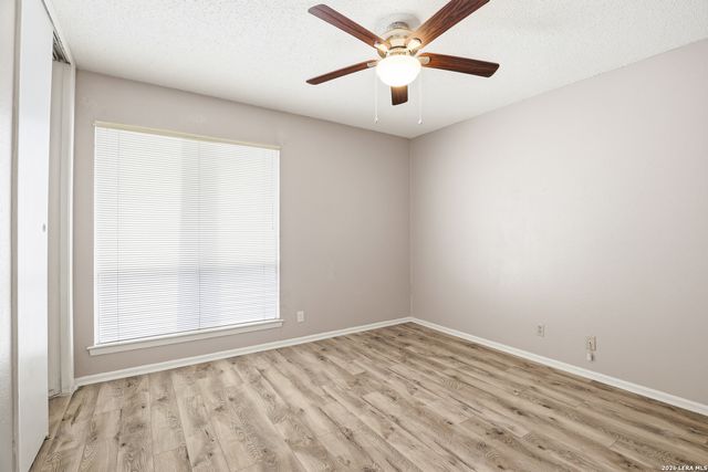 9915 Powhatan Dr Apt J3, San Antonio, TX 78230