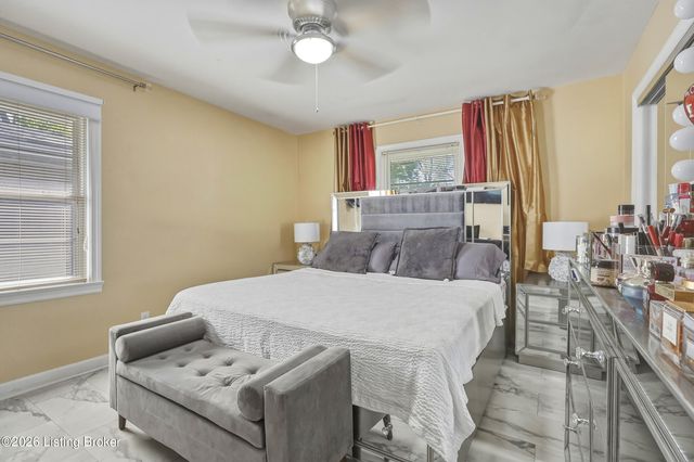 1109 Lavista Way, Louisville, KY 40219
