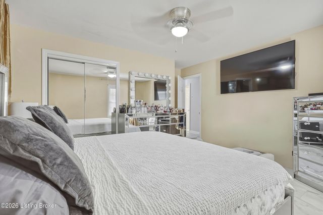 1109 Lavista Way, Louisville, KY 40219