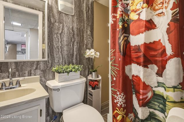 1109 Lavista Way, Louisville, KY 40219