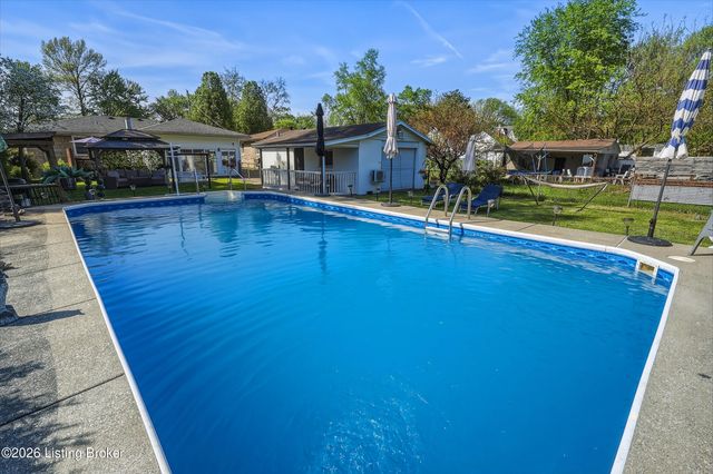 1109 Lavista Way, Louisville, KY 40219