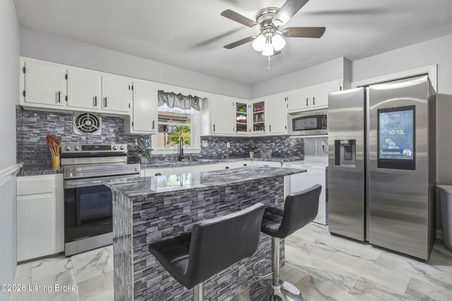 1109 Lavista Way, Louisville, KY 40219