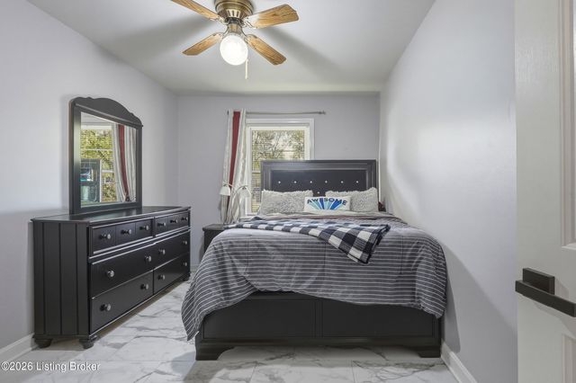 1109 Lavista Way, Louisville, KY 40219