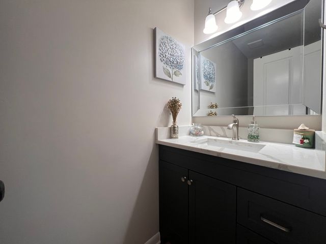 7125 OCONNELL Drive 102, Chicago Ridge, IL 60415