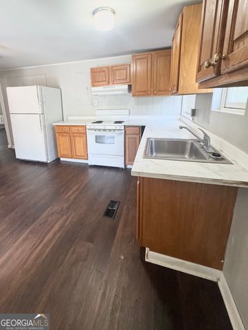 139 Register Avenue, Reidsville, GA 30453