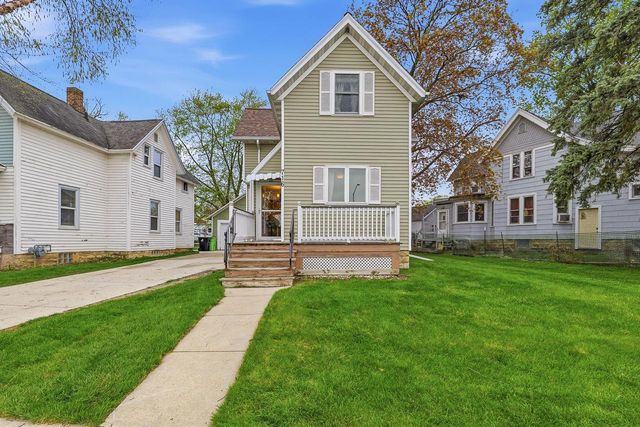 716 N Spring STREET, Beaver Dam, WI 53916