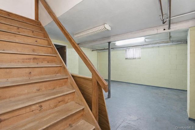 92 Apple Street, Brentwood, NY 11717