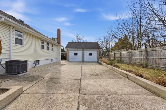 92 Apple Street, Brentwood, NY 11717