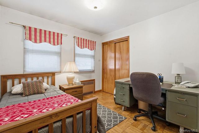 92 Apple Street, Brentwood, NY 11717