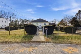 92 Apple Street, Brentwood, NY 11717