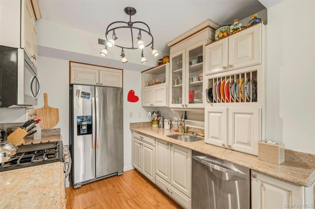 2119 Whispering Hills, Chester, NY 10918