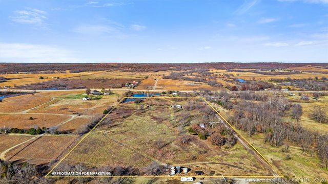 128 2137 Road, Bartlesville, OK 74003