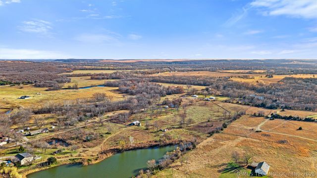 128 2137 Road, Bartlesville, OK 74003