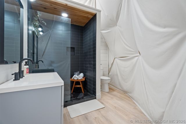 128 2137 Road, Bartlesville, OK 74003