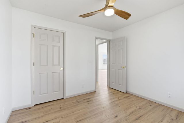 2420 W Rockwood Street, Springfield, MO 65807