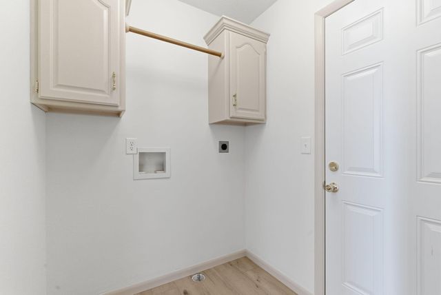 2420 W Rockwood Street, Springfield, MO 65807