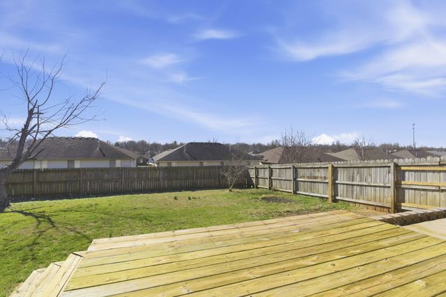2420 W Rockwood Street, Springfield, MO 65807