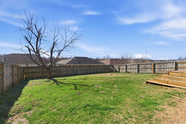 2420 W Rockwood Street, Springfield, MO 65807