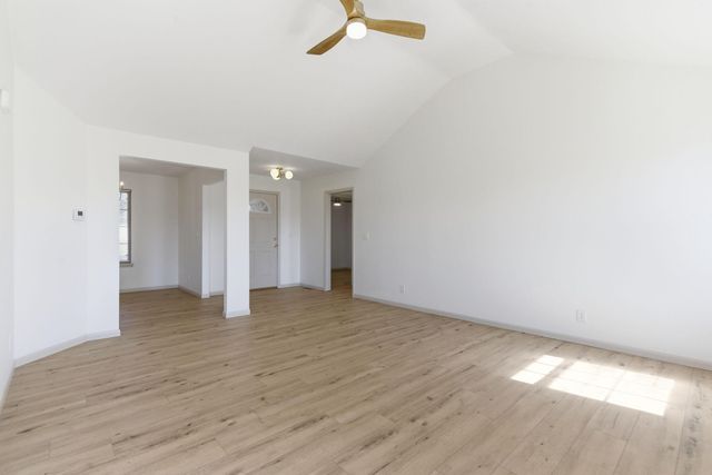 2420 W Rockwood Street, Springfield, MO 65807