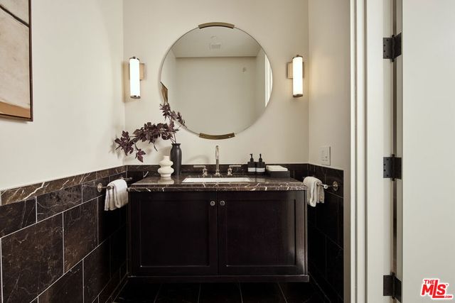 8420 W Sunset Boulevard 505, West Hollywood, CA 90069