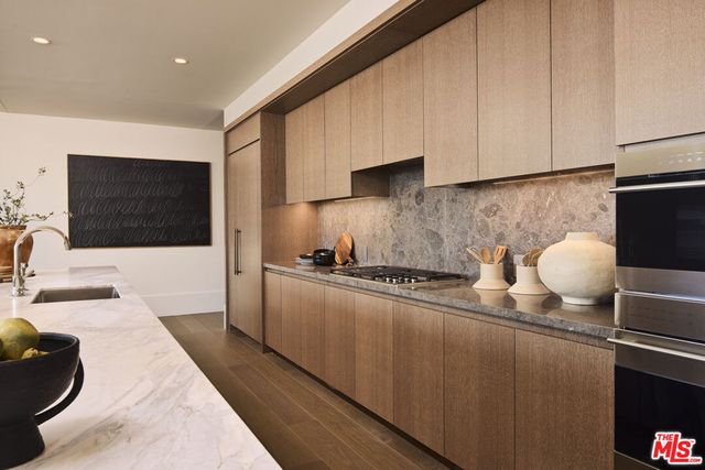 8420 W Sunset Boulevard 505, West Hollywood, CA 90069