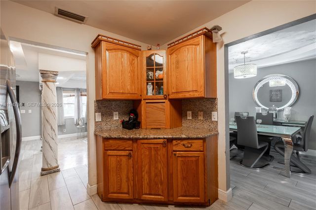 11700 Sheridan St, Pembroke Pines, FL 33026