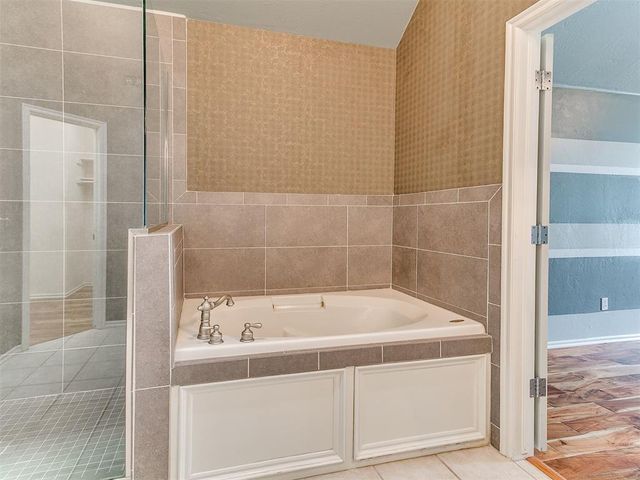 15816 Traditions Boulevard, Edmond, OK 73013