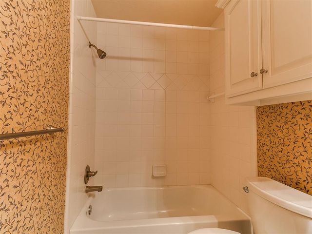 15816 Traditions Boulevard, Edmond, OK 73013
