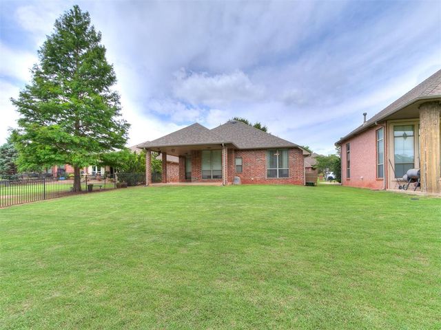 15816 Traditions Boulevard, Edmond, OK 73013