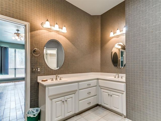 15816 Traditions Boulevard, Edmond, OK 73013