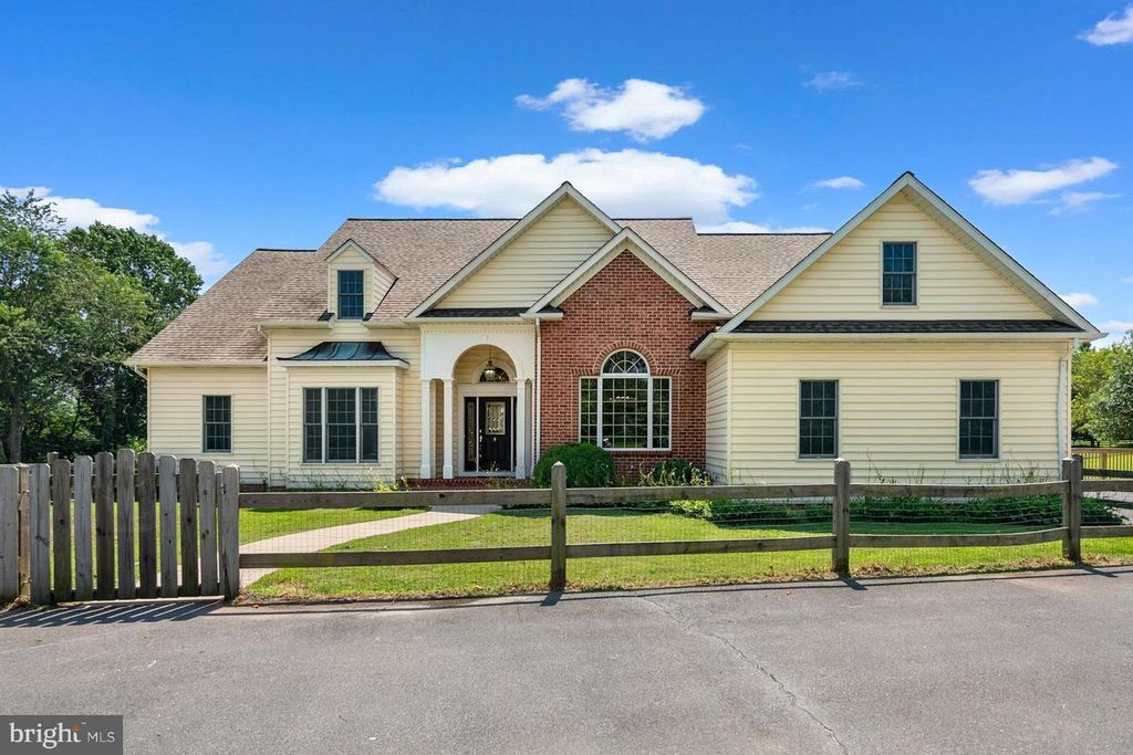 638 RIVER RD, Sykesville, MD 21784