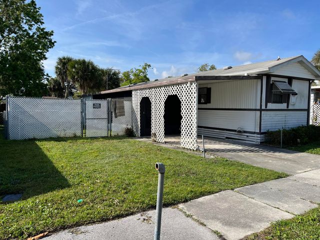 2536 Haverhill Road NE, Palm Bay, FL 32905