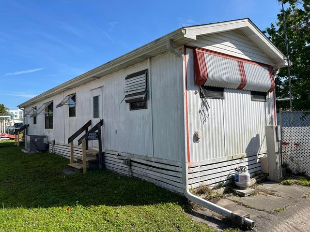 2536 Haverhill Road NE, Palm Bay, FL 32905