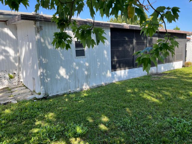 2536 Haverhill Road NE, Palm Bay, FL 32905