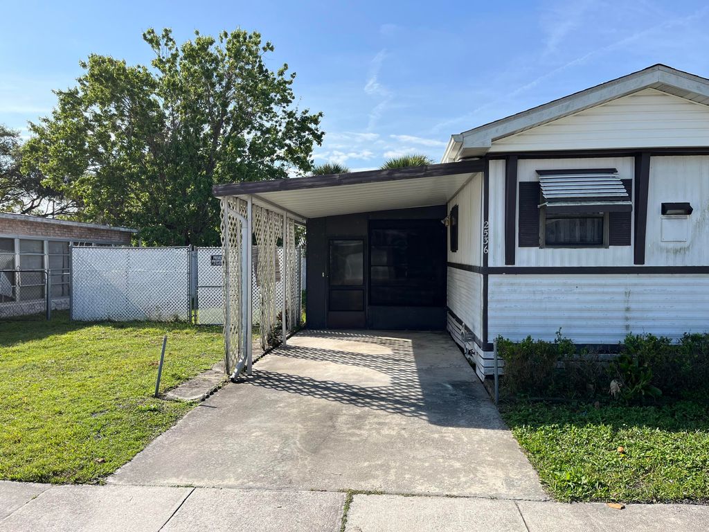2536 Haverhill Road NE, Palm Bay, FL 32905